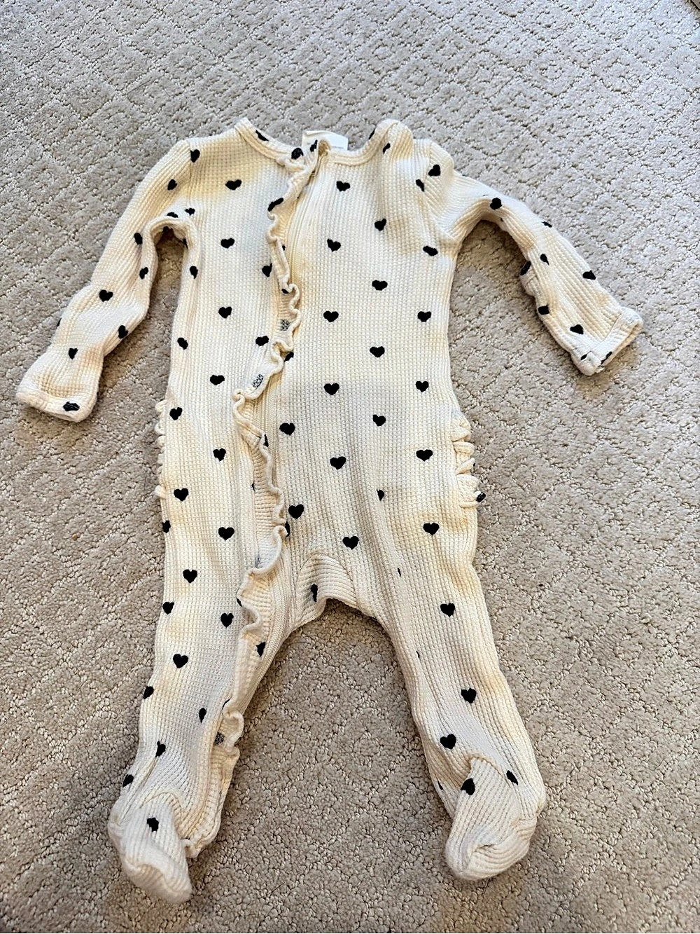 Spearmint Baby 3M Heart Print Footie Like New